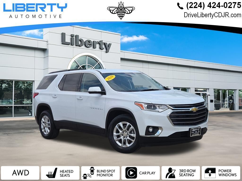 Summit White 2019 Chevrolet Traverse SUV / Crossover Four-Wheel Drive 9-Speed Automatic