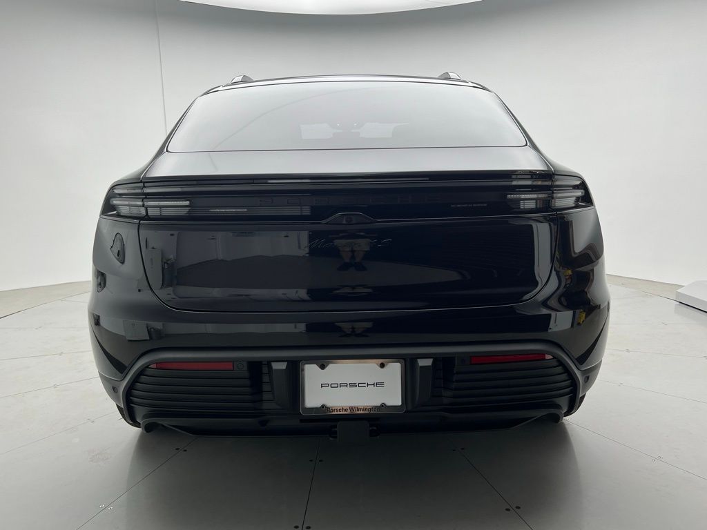 Thumbnail: 2025 Porsche Macan - 22