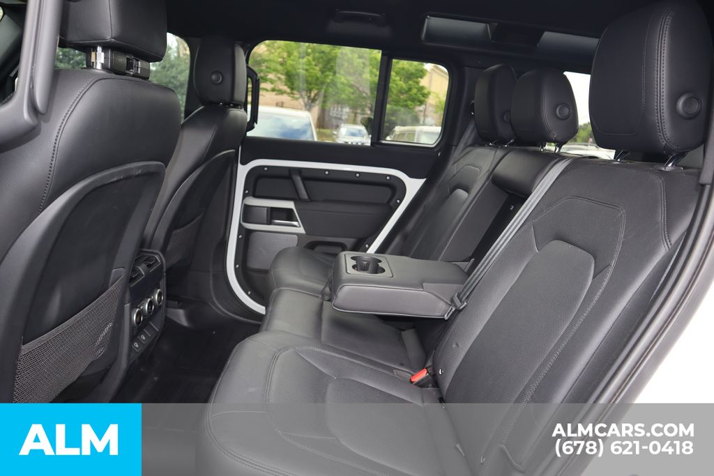 Used 2023 White Land Rover S image 17