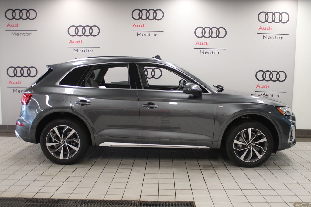 Thumbnail: 2023 Audi Q5 - 7