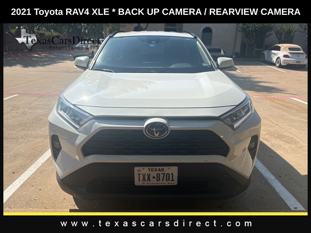 2021 Toyota RAV4 XLE 3