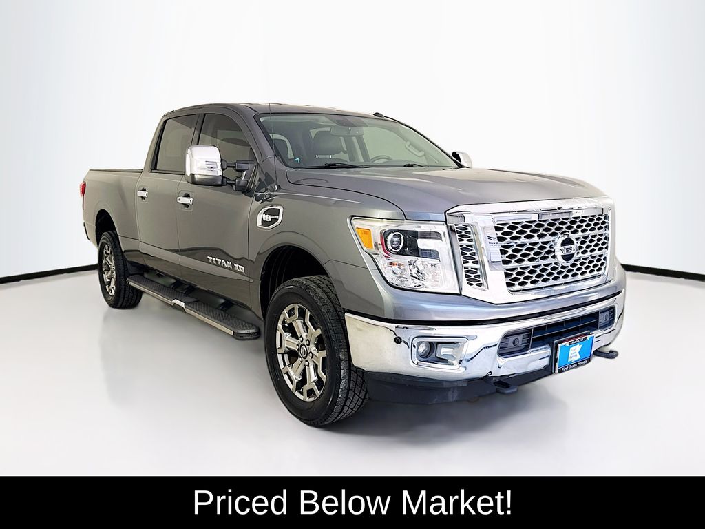Gray (Gun Metallic) 2017 Nissan Titan Pickup Truck 4X2 7-Speed Automatic