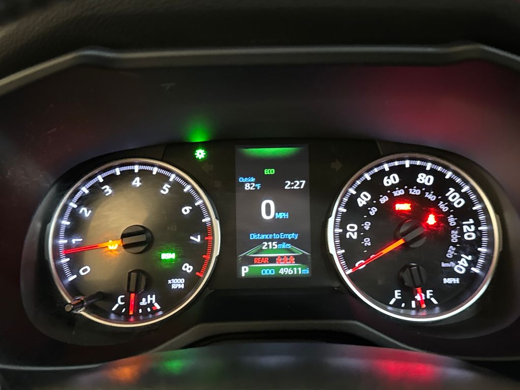 Certified Used 2020 White Toyota XLE Premium image 24