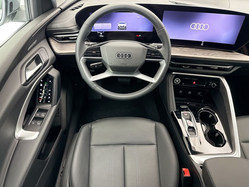 Thumbnail: 2026 Audi Q5 - 10