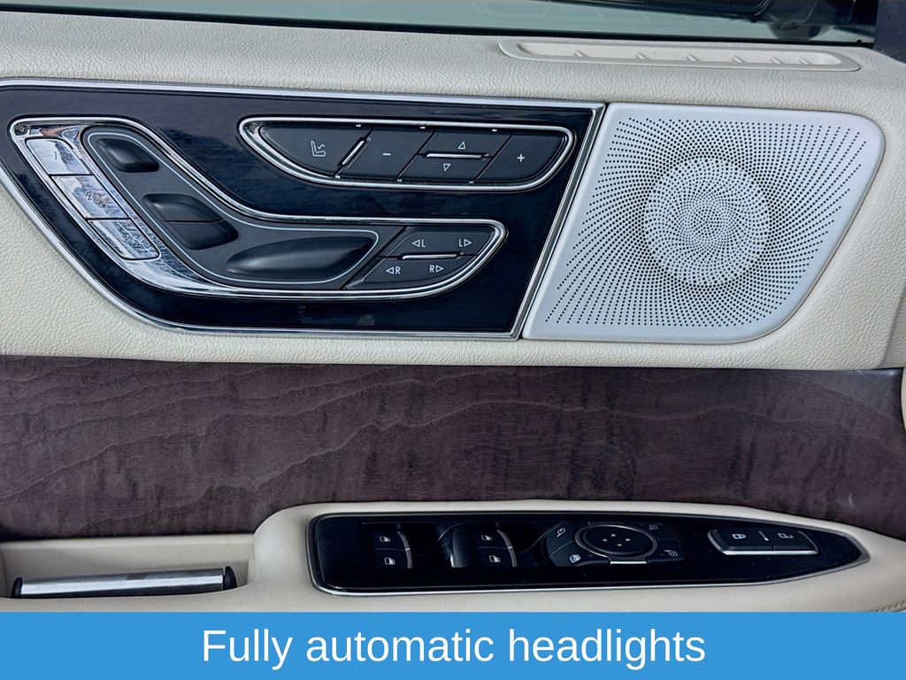 Used Car 2019 Lincoln Navigator L  Reserve For Sale Under $30,000 In Austin, Texas