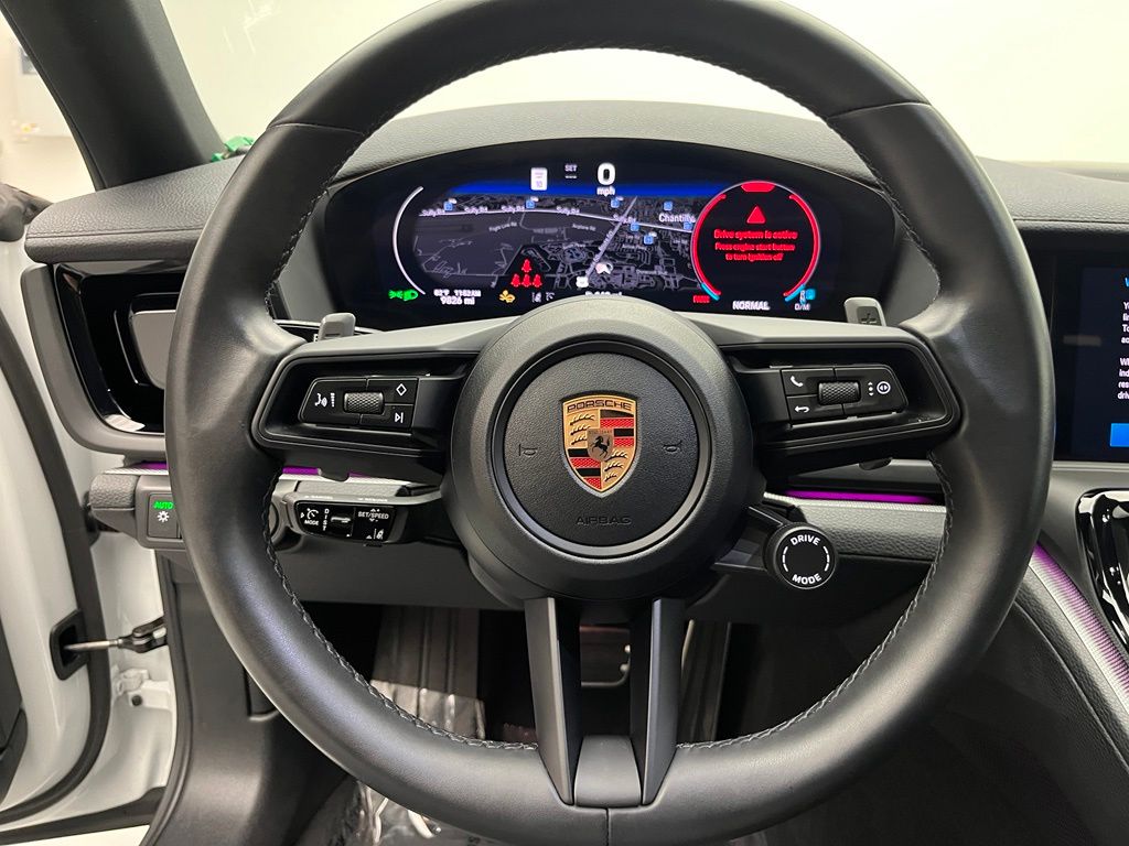 Thumbnail: 2025 Porsche Panamera - 12