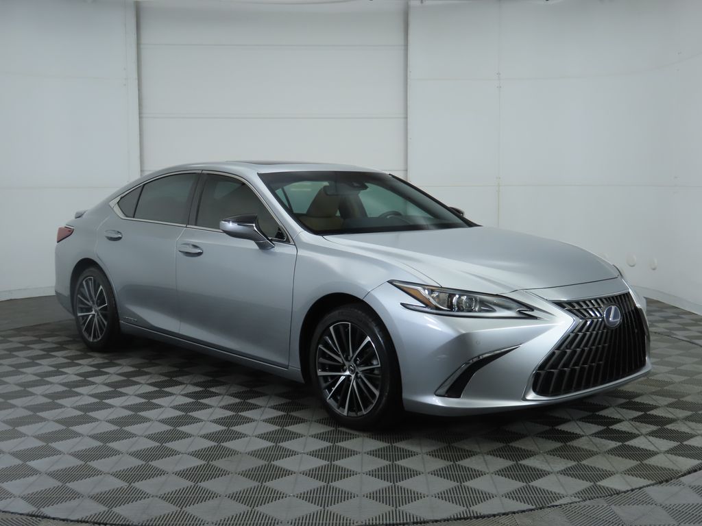 Thumbnail: 2022 Lexus ES - 3