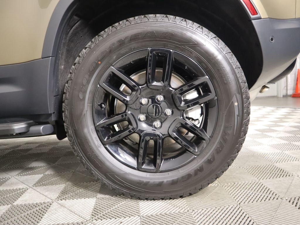 Thumbnail: 2026 Land Rover Defender - 32