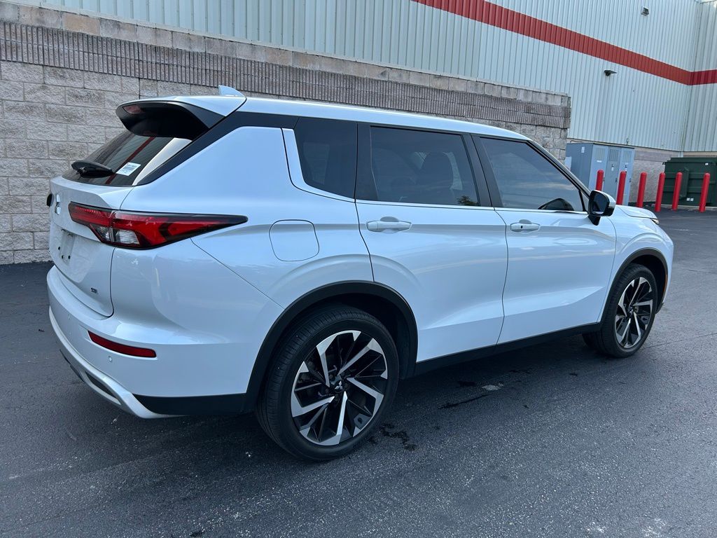 2023 Mitsubishi Outlander SE 5