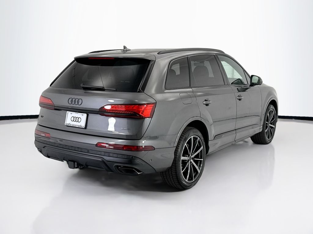 Thumbnail: 2026 Audi Q7 - 5