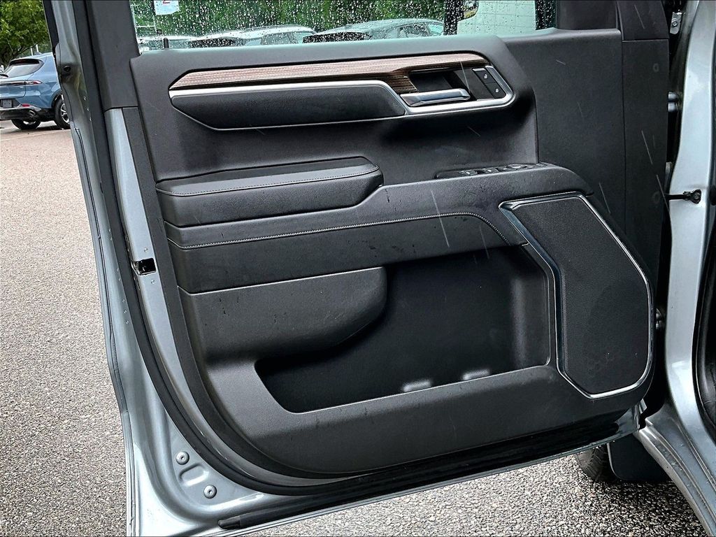 2023 Chevrolet Silverado 1500 — photo 9