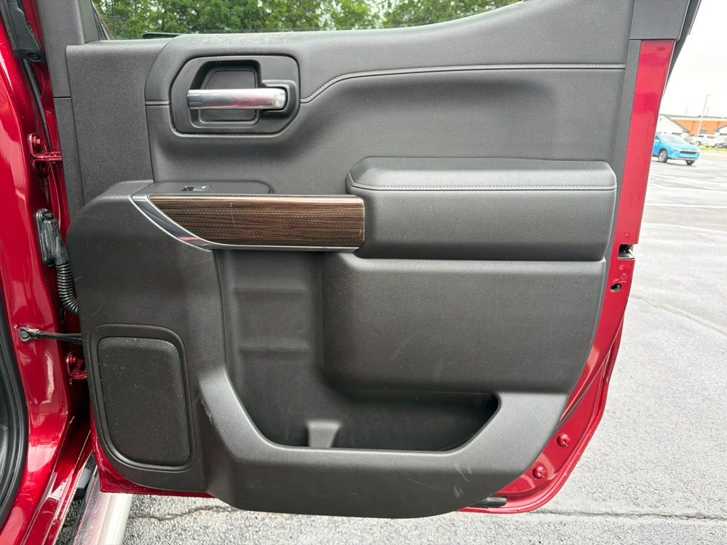 Thumbnail: 2019 Chevrolet Silverado 1500 - 22