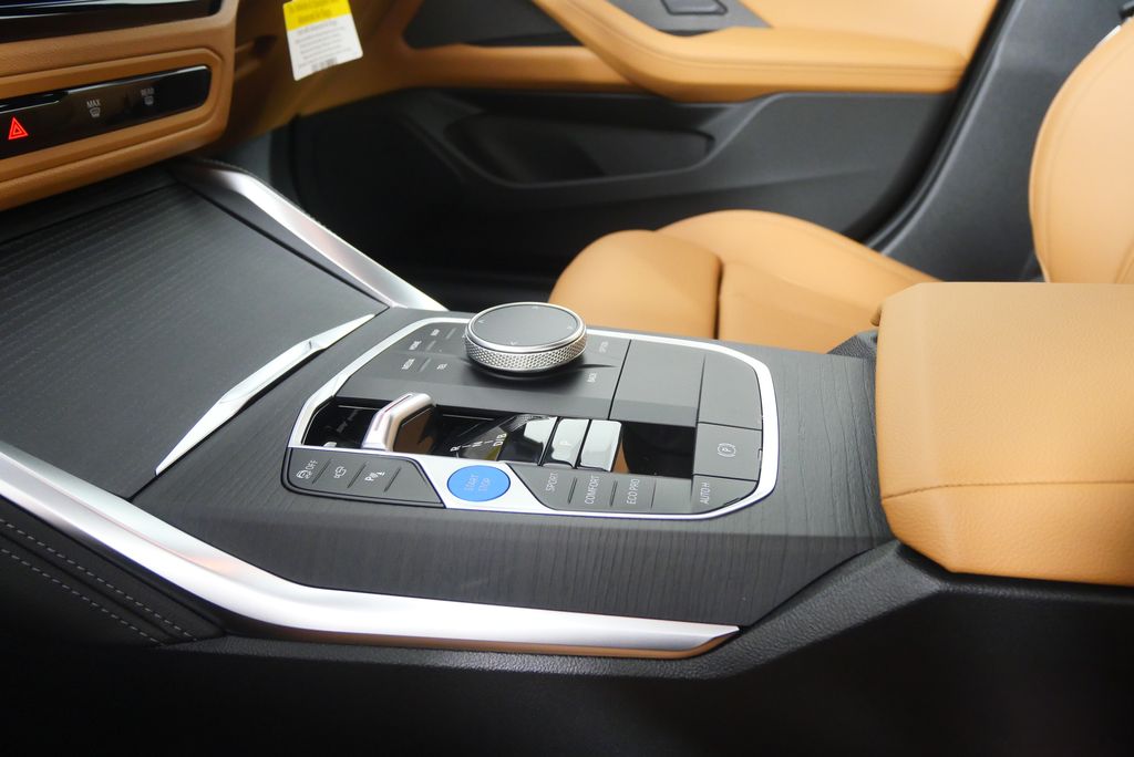 Thumbnail: 2026 BMW i4 - 23