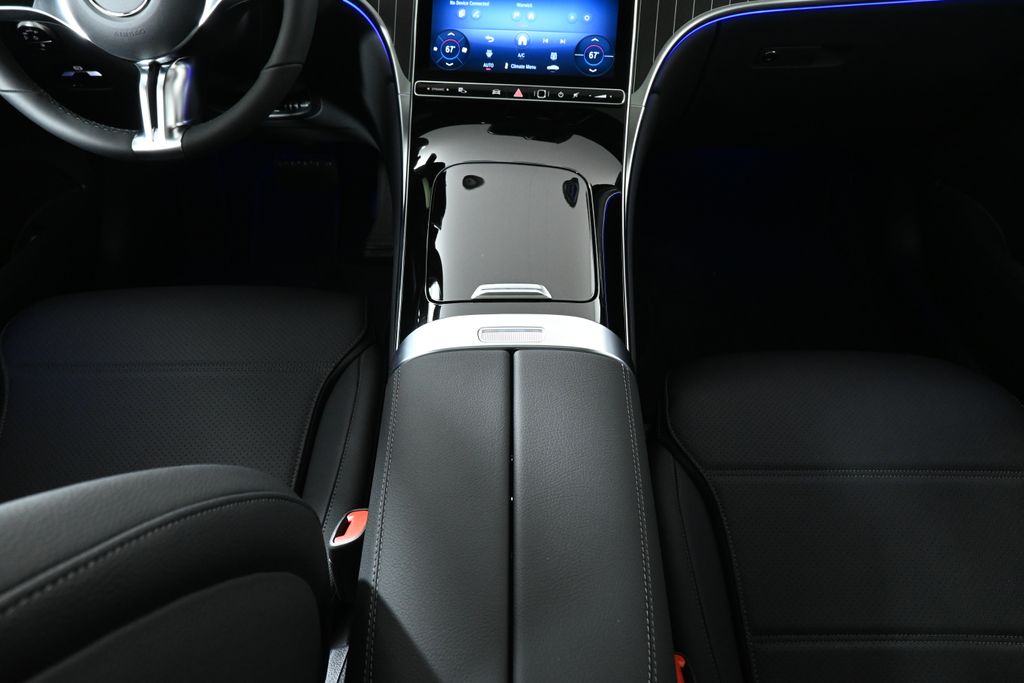 Thumbnail: 2026 Mercedes-Benz GLC - 18