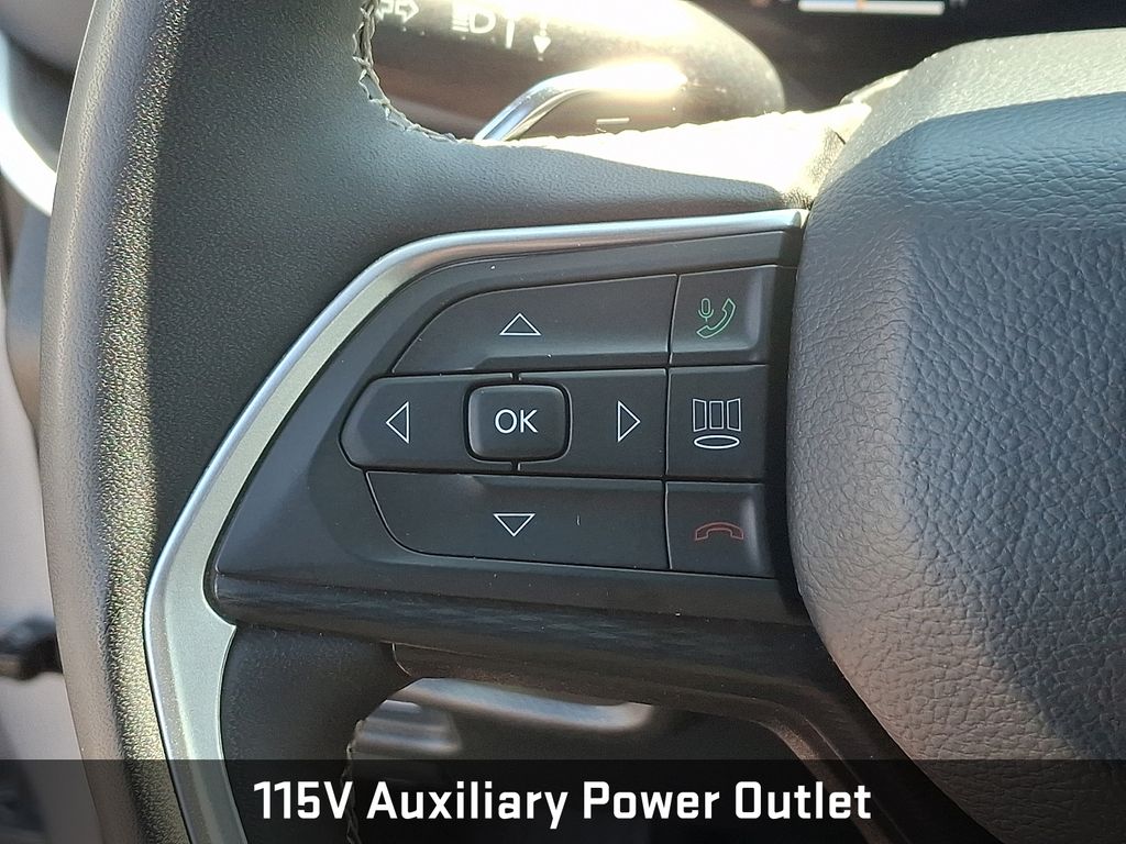 2025 Jeep Grand Cherokee Altitude Silver at South Hills CDJR
