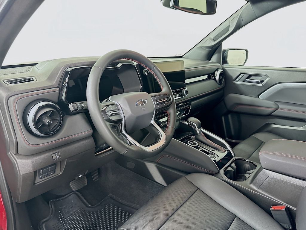 Thumbnail: 2025 Chevrolet Colorado - 9