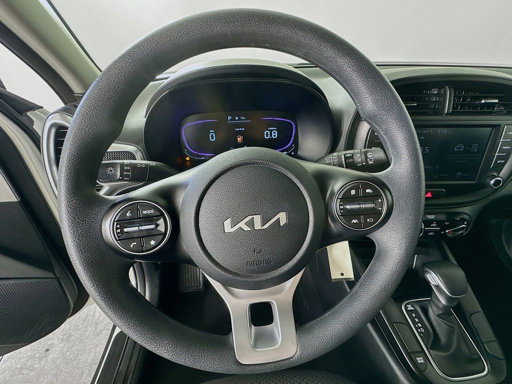 2025 Kia Soul LX - Photo 19
