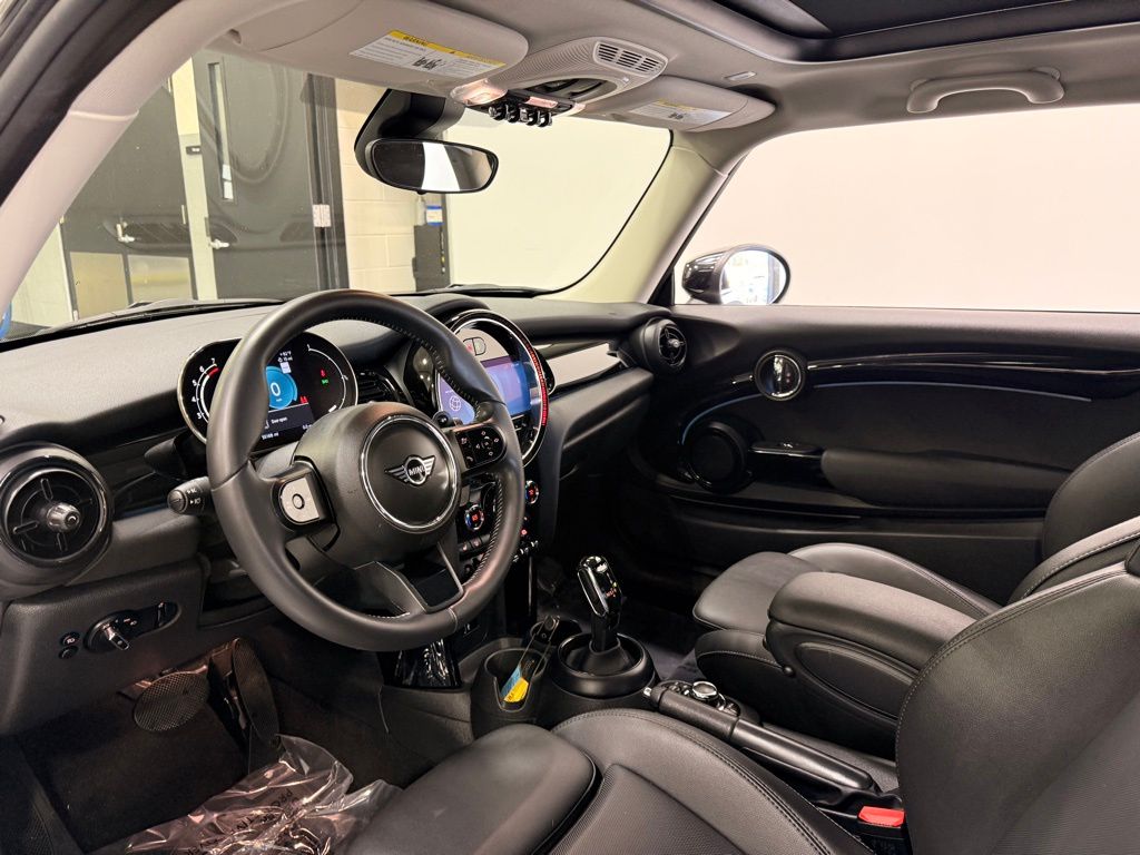 Thumbnail: 2023 MINI Cooper - 11