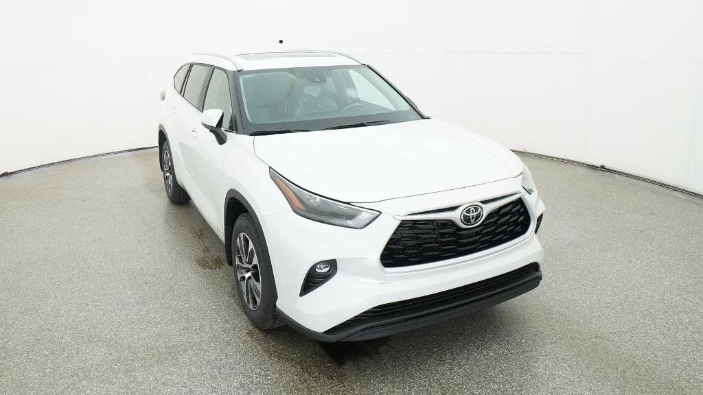 Thumbnail: 2025 Toyota Highlander - 20