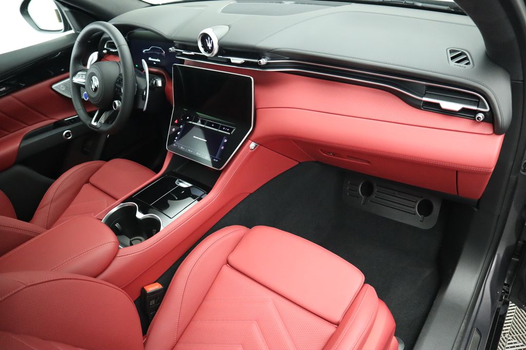 Thumbnail: 2025 Maserati Grecale - 18