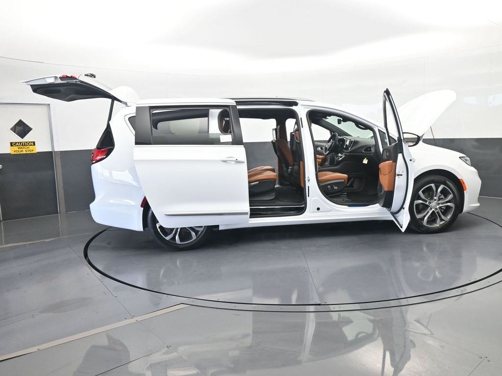 New 2026 Bright White Clearcoat Chrysler Pinnacle image 72