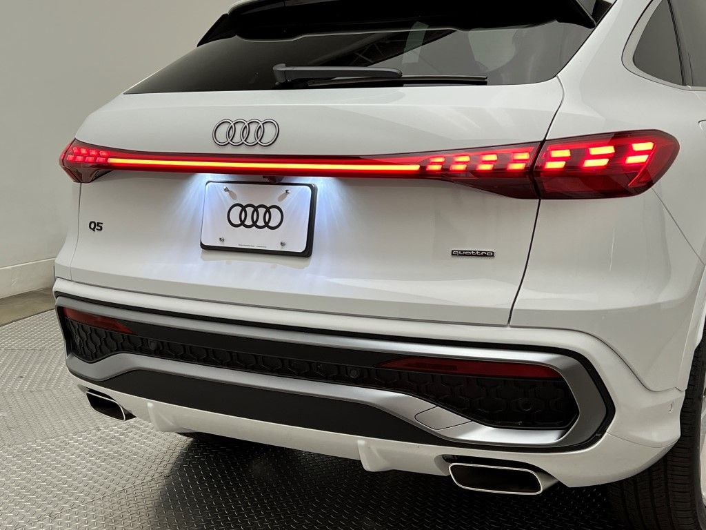 Thumbnail: 2025 Audi Q5 - 7