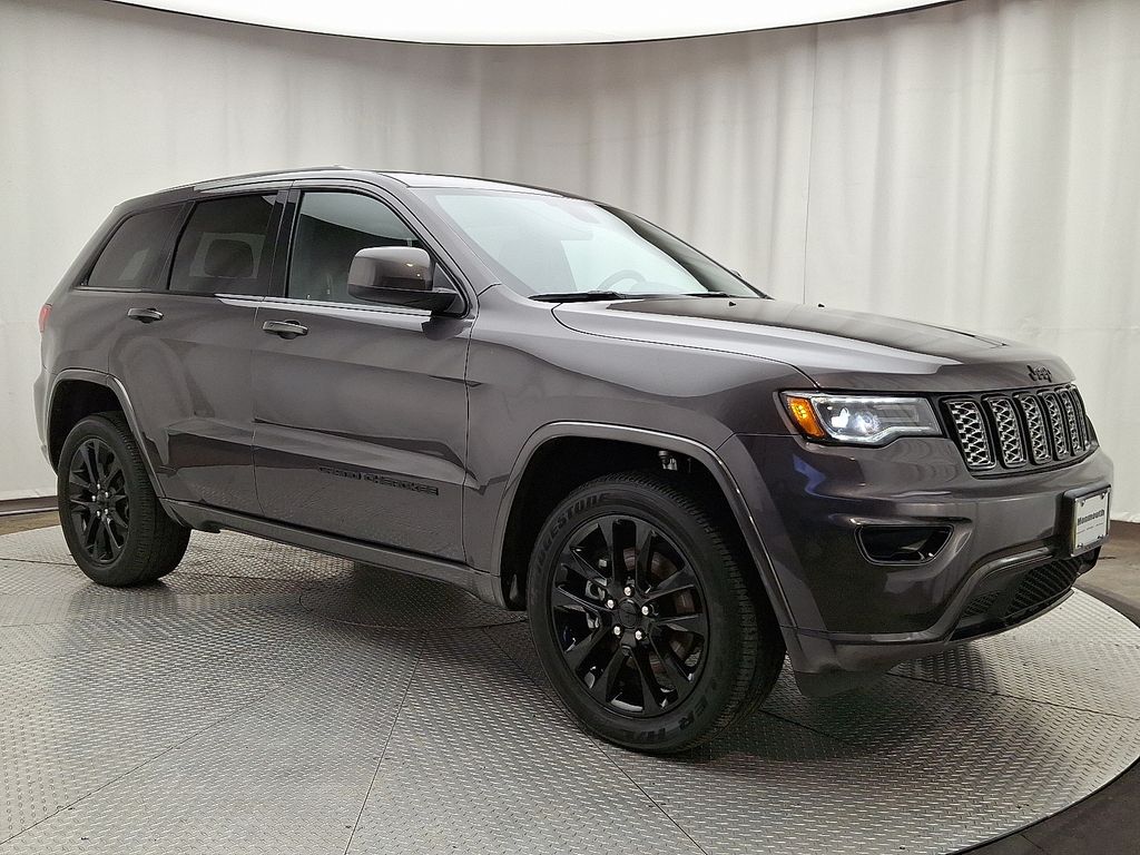 Thumbnail: 2021 Jeep Grand Cherokee - 3