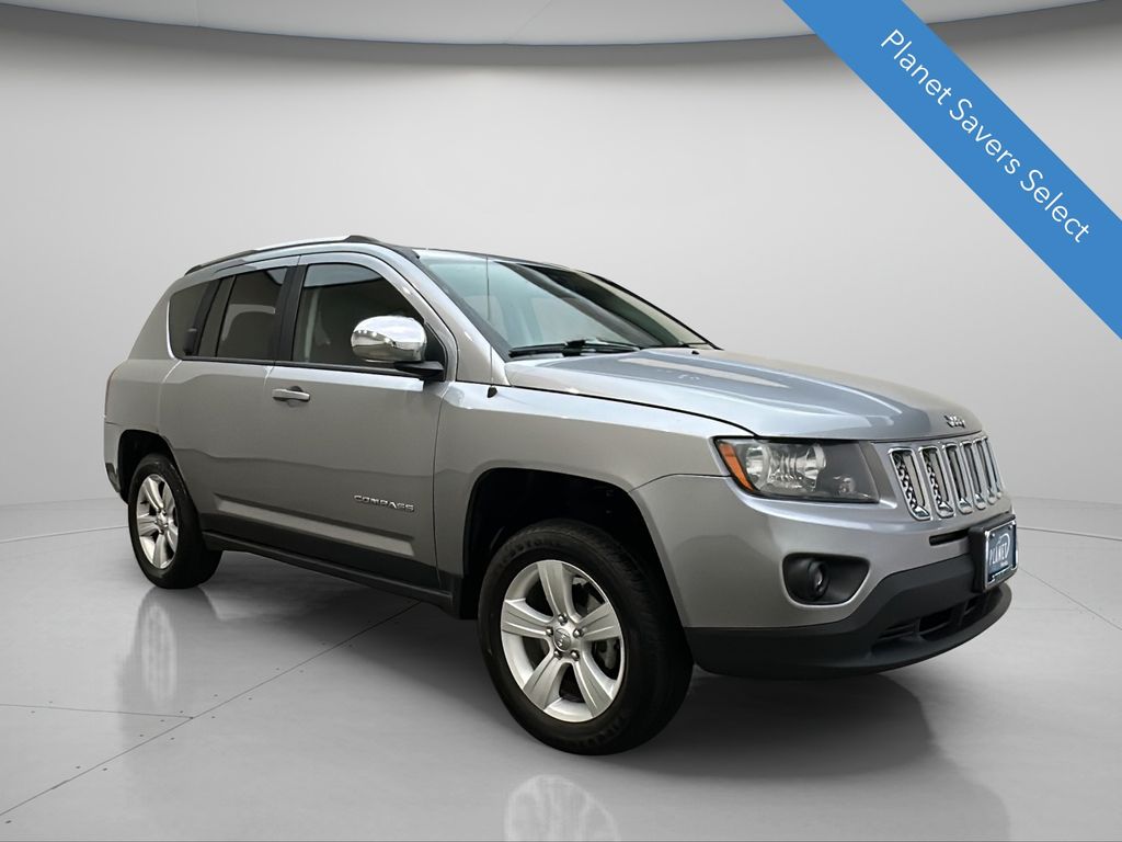 Billet Silver Metallic Clearcoat 2014 Jeep Compass Latitude 4WD SUV / Crossover Four-Wheel Drive 6-Speed Automatic