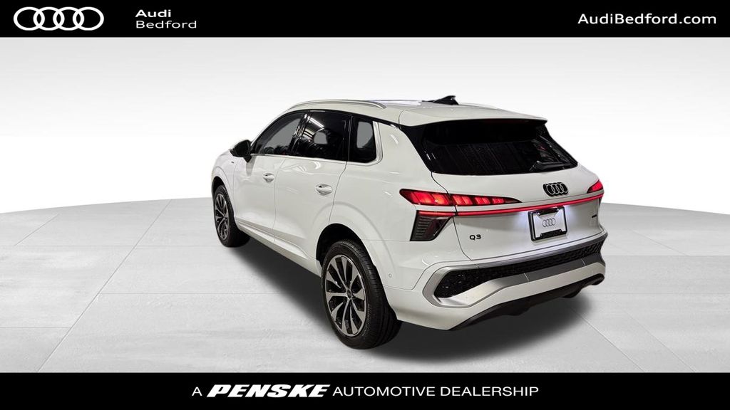 Thumbnail: 2026 Audi Q3 - 4