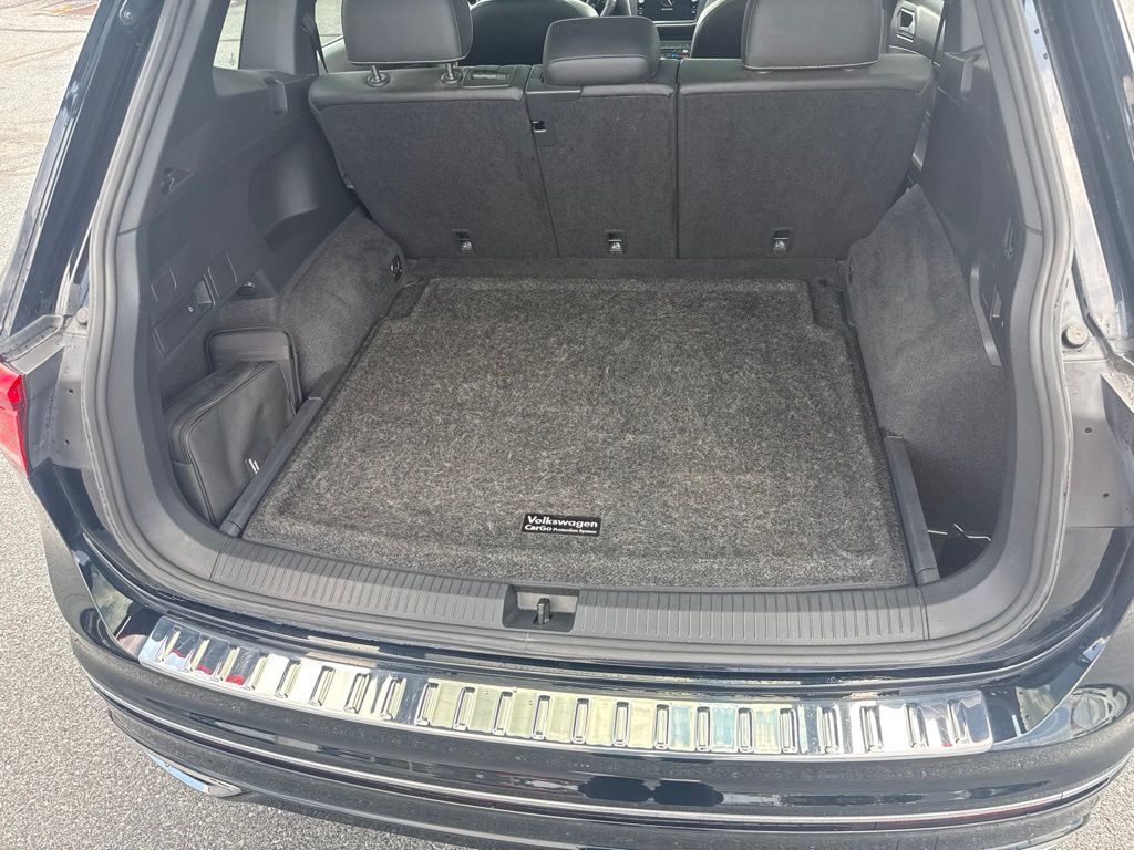 2022 Volkswagen Tiguan 2.0T SEL R-Line Black at Subaru and VW of Moon Township