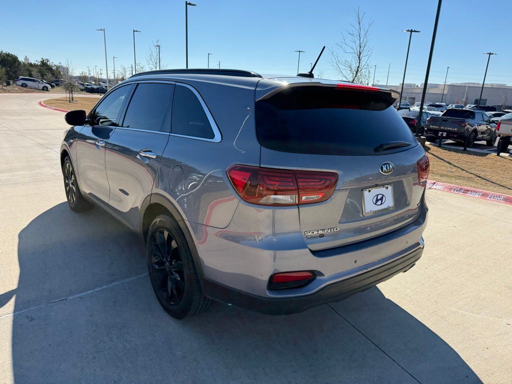 Thumbnail: 2020 Kia Sorento - 7