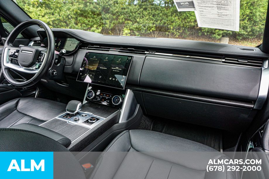 Used 2023 Silver Land Rover SE image 23