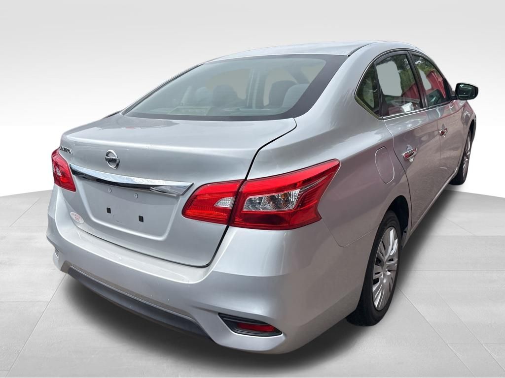 Used 2019 Silver Nissan S image 5