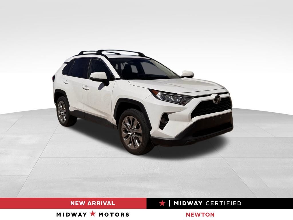 White 2019 Toyota RAV4 XLE Premium FWD SUV / Crossover Front-Wheel Drive 8-Speed Automatic