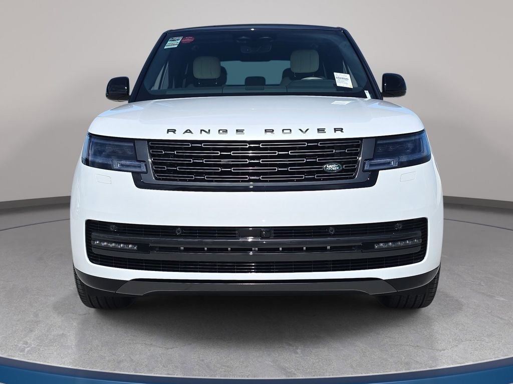 New 2026 White Land Rover SE image 2