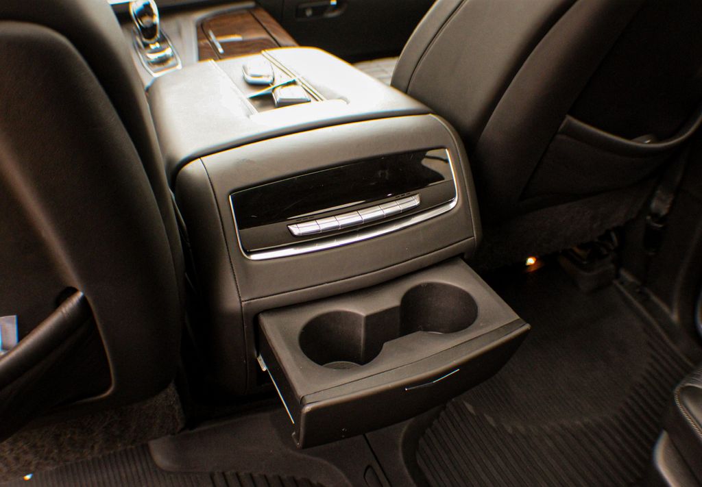 Interior 16
