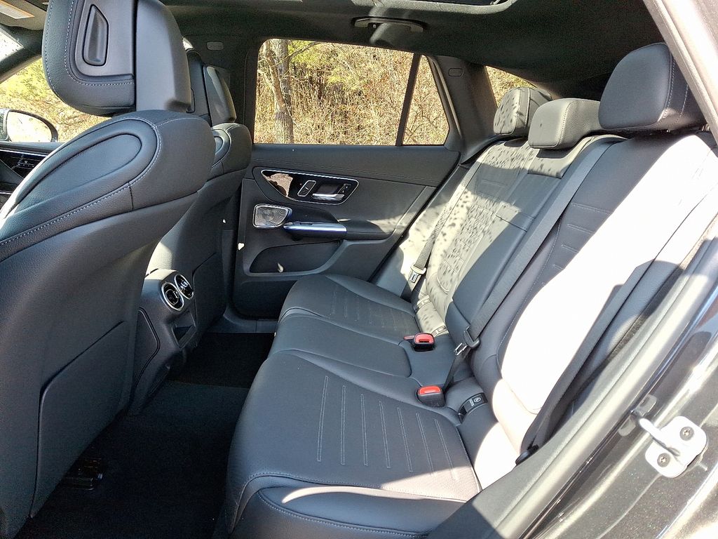 Thumbnail: 2026 Mercedes-Benz GLC - 5