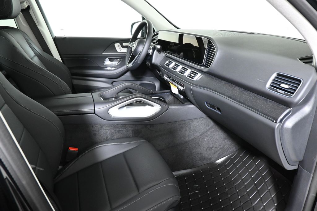 Thumbnail: 2026 Mercedes-Benz GLE - 21