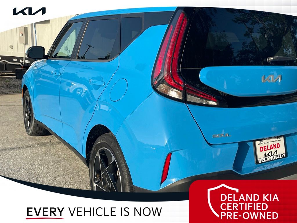 2023 Kia Soul EX - Photo 13
