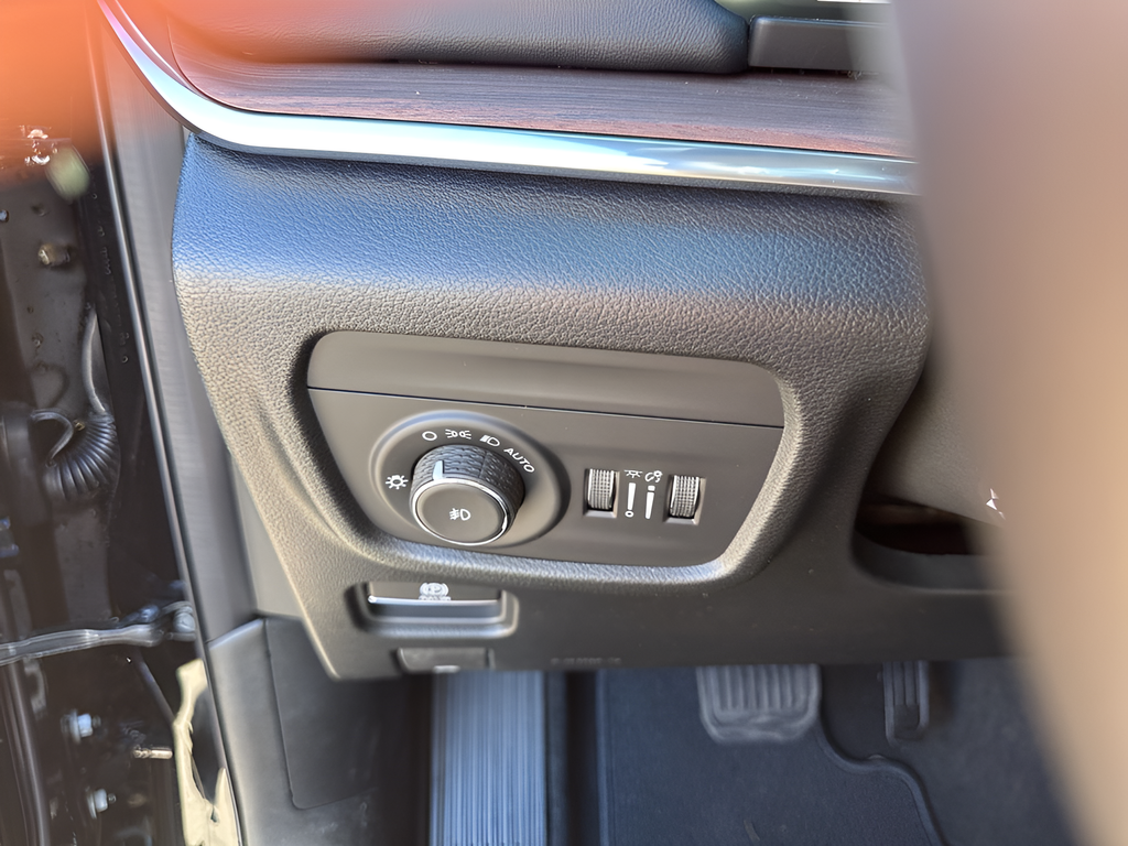 New Car 2025 Jeep Grand Cherokee L  Summit For Sale Under $60,000 In Austin, Texas