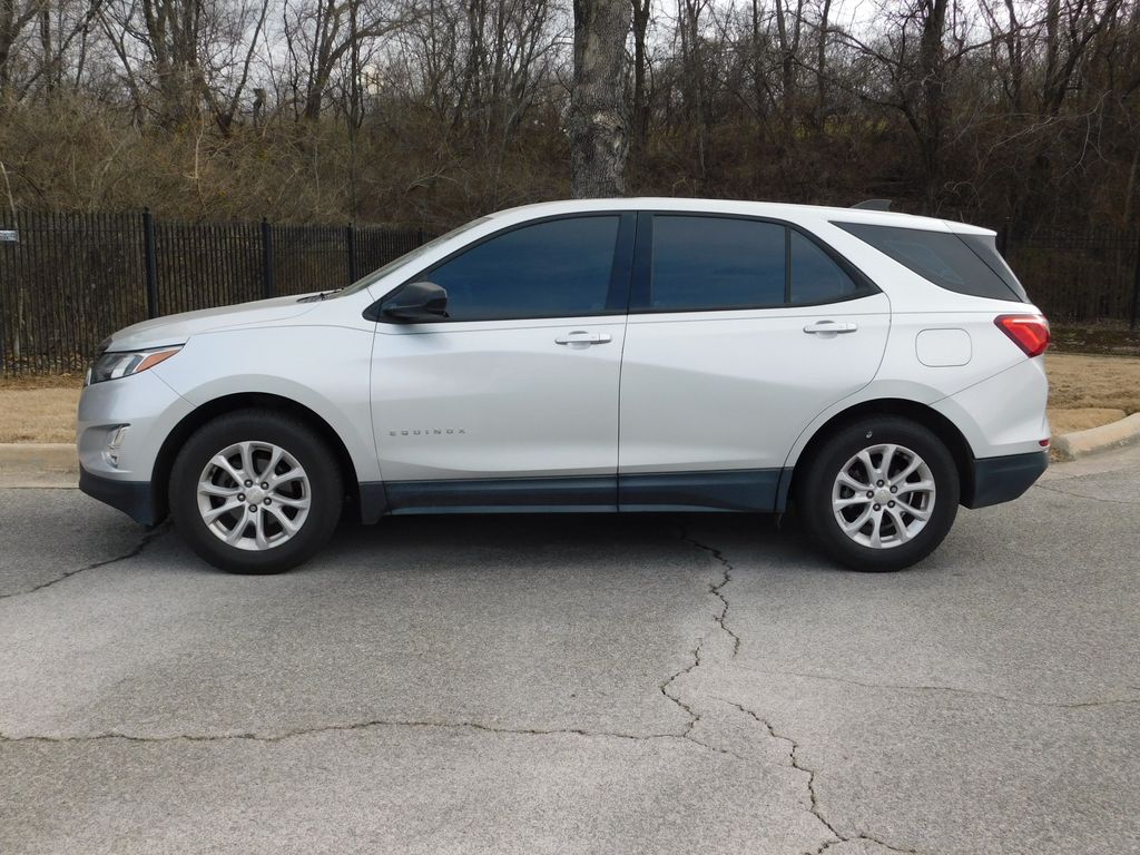 2018 Chevrolet Equinox LS 2