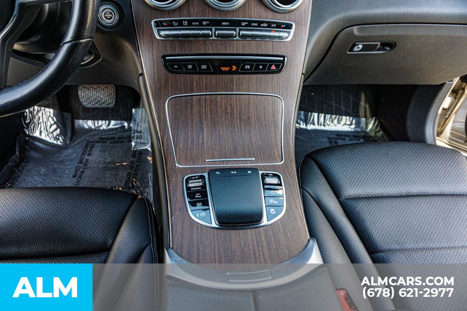Used 2022 Silver Mercedes-Benz GLC 300 image 40