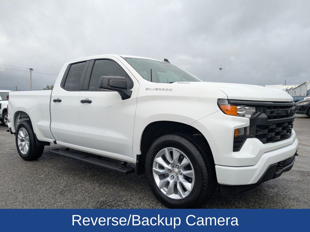 2025 Chevrolet Silverado 1500 2WD Double Cab Standard Bed Custom