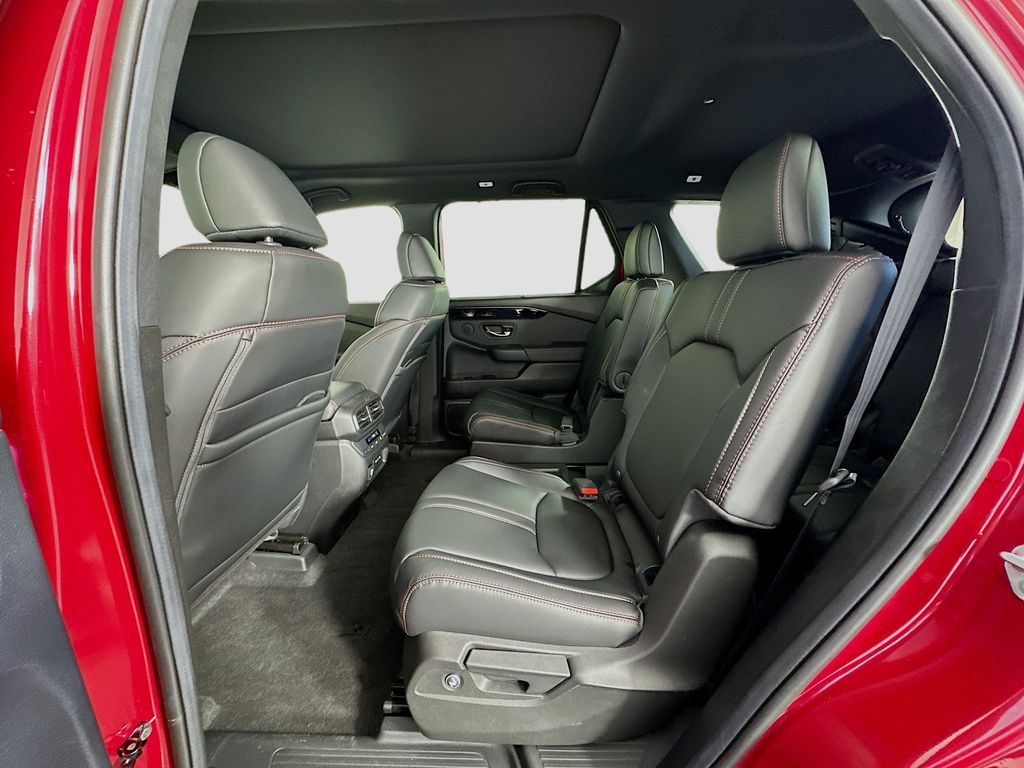 Thumbnail: 2025 Honda Pilot - 16