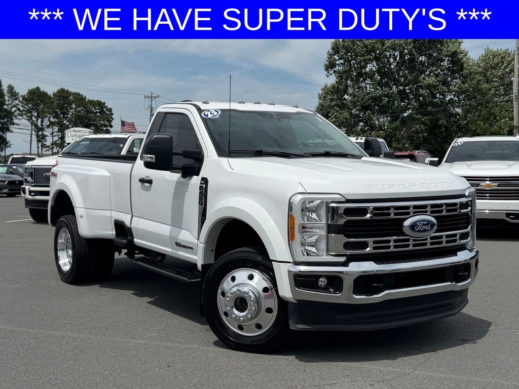 Oxford White 2023 Ford F-450 Super Duty Pickup Truck Four-Wheel Drive Automatic
