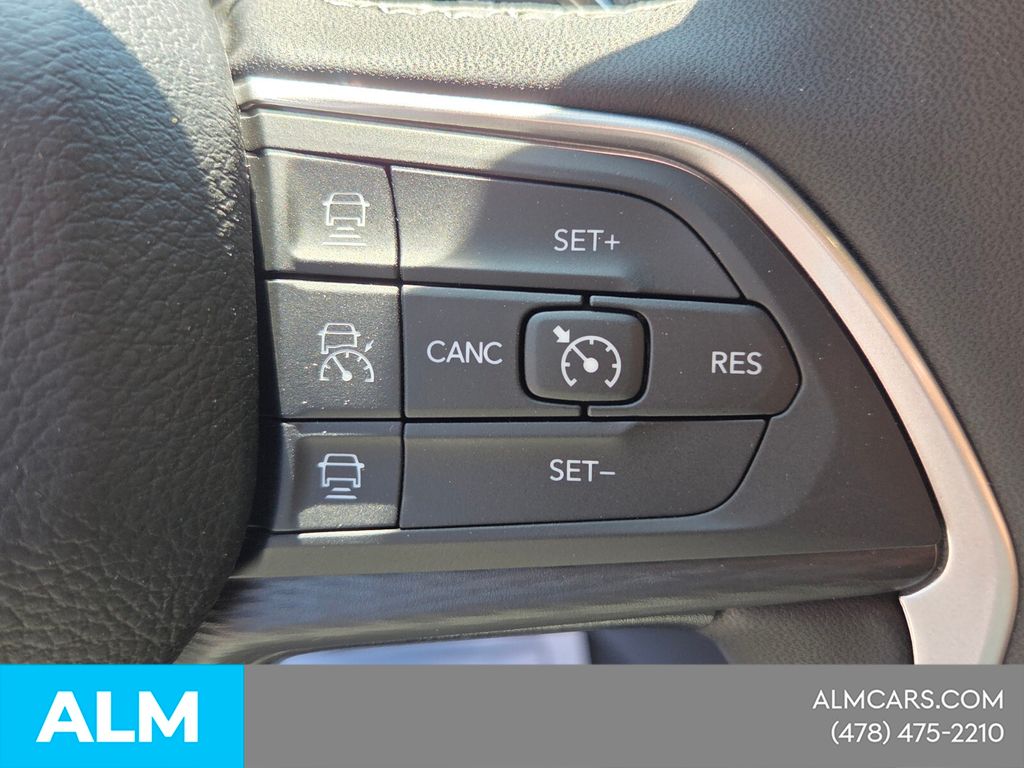 Used 2025 Silver Jeep Laredo image 26