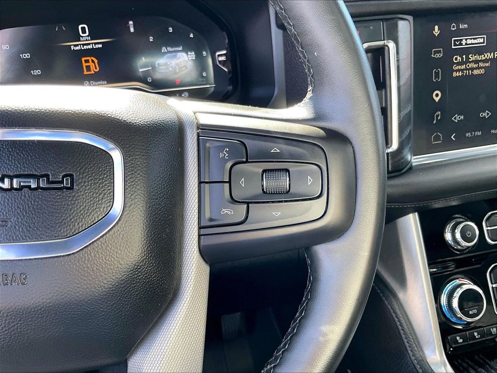 2023 GMC Yukon XL — photo 25