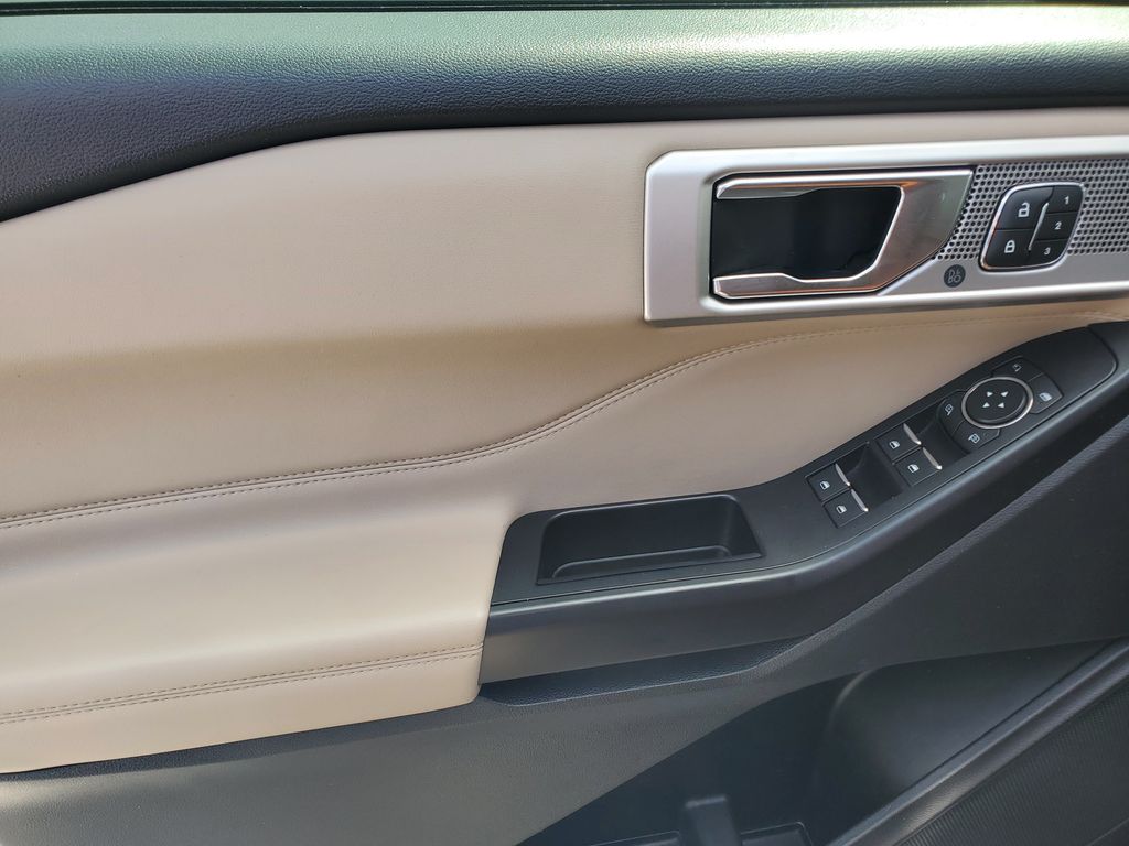 2020 Ford Explorer - $15,488
