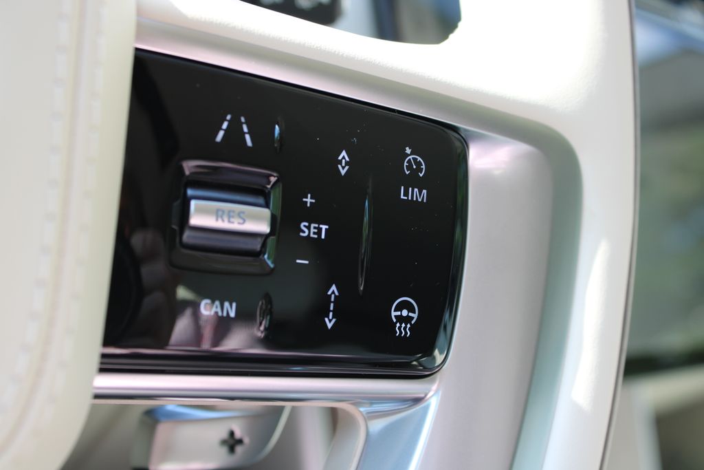 New 2026 Green Land Rover SE image 14