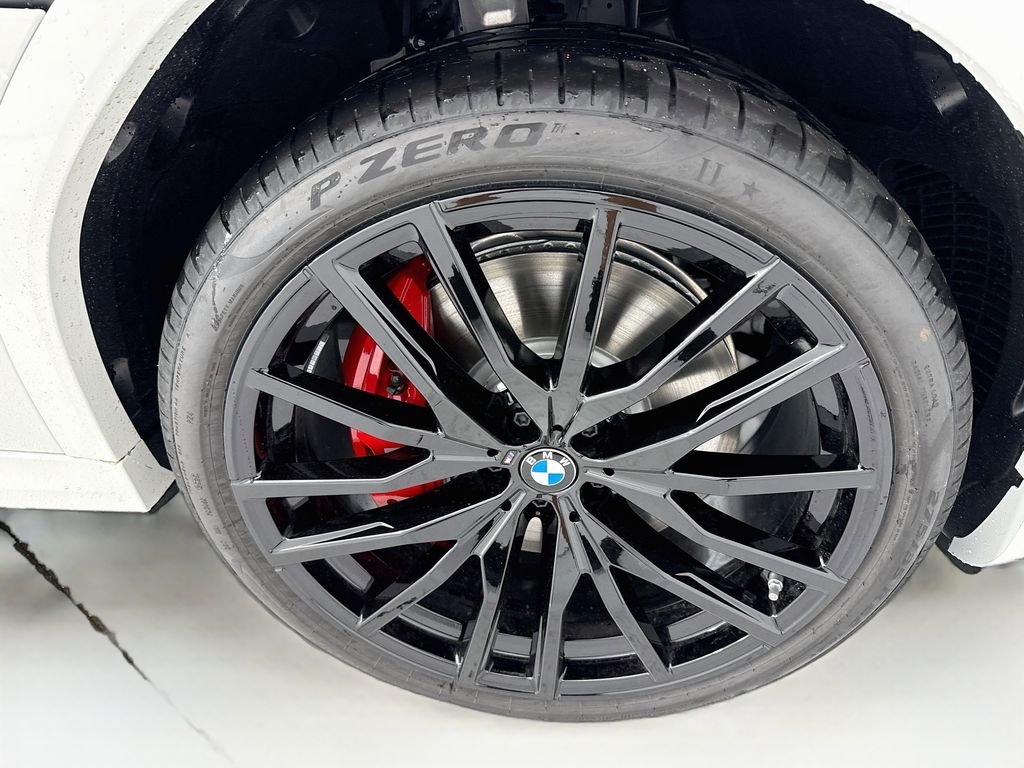 New 2027 White BMW M60i image 31